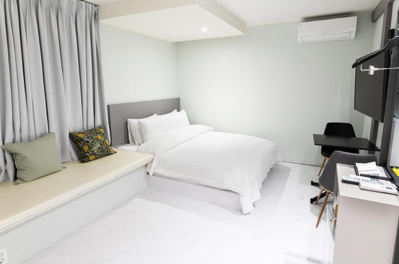 Hotel Lenith Seomyeon ปูซาน ภายนอก รูปภาพ